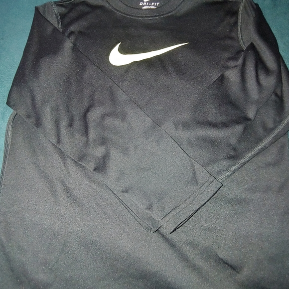youth boys nike shirts